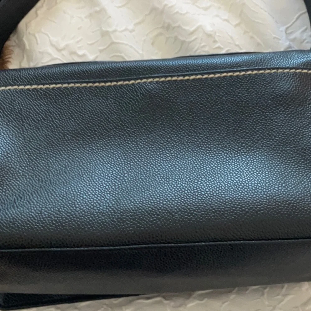 AUTH CHANEL BLACK BAG CAVIAR LEATHER STUNNING